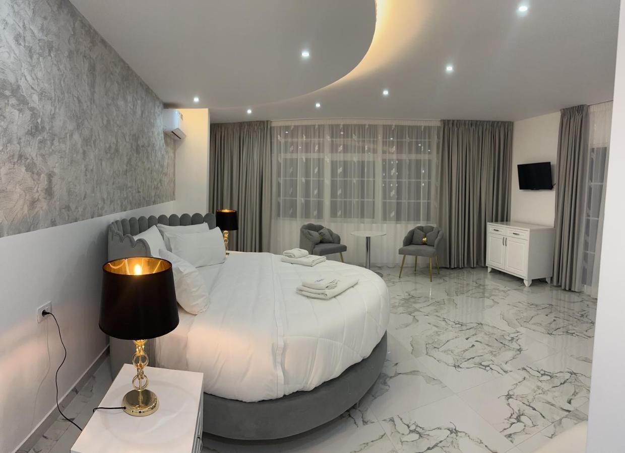 Ujvara Hotel 4*