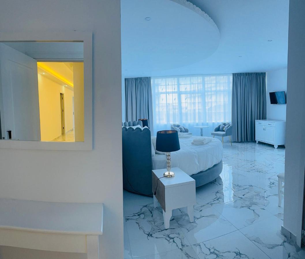 Ujvara Hotel